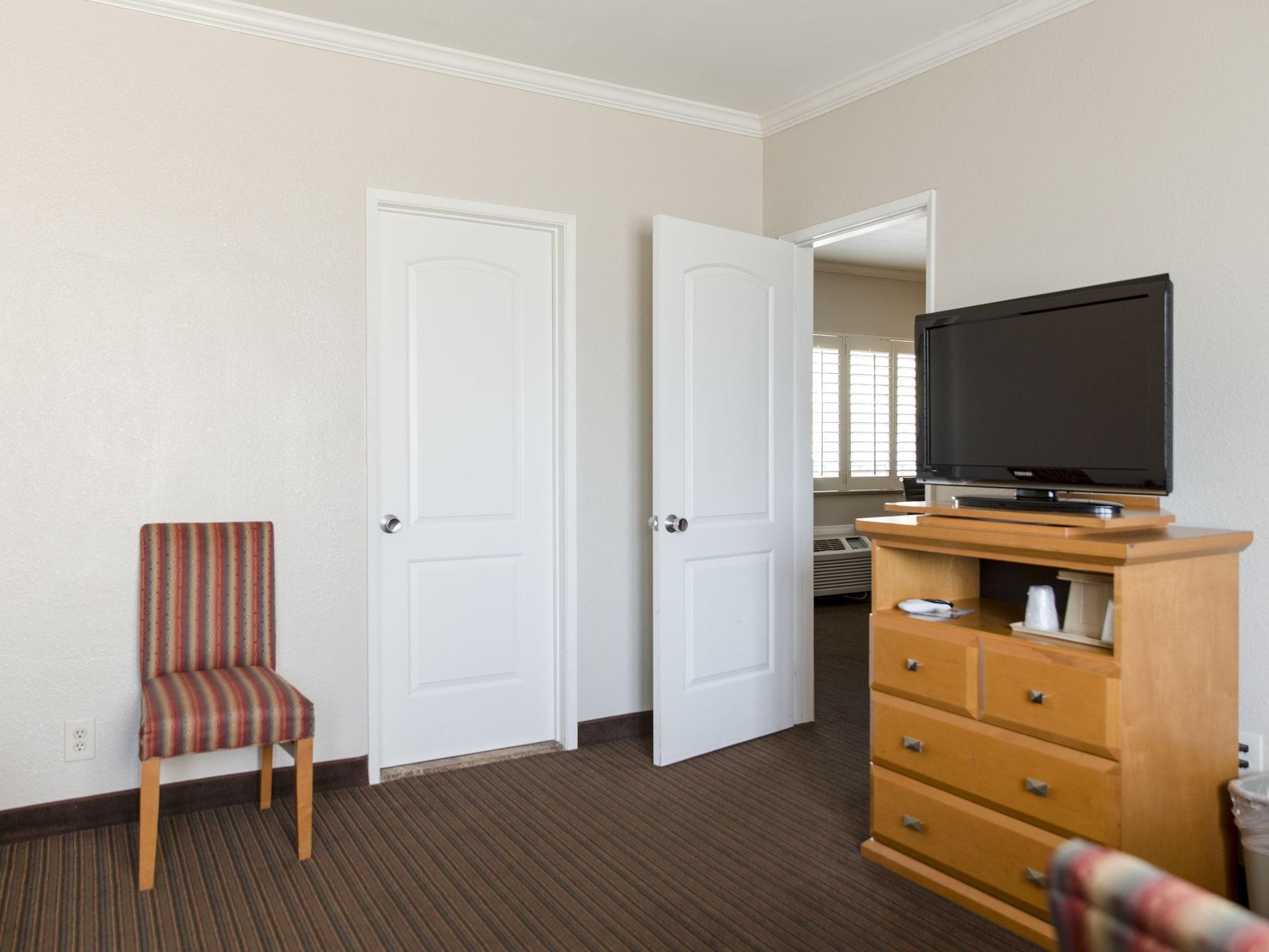 Anaheim Islander Inn And Suites Near Park And Convention Center Bagian luar foto