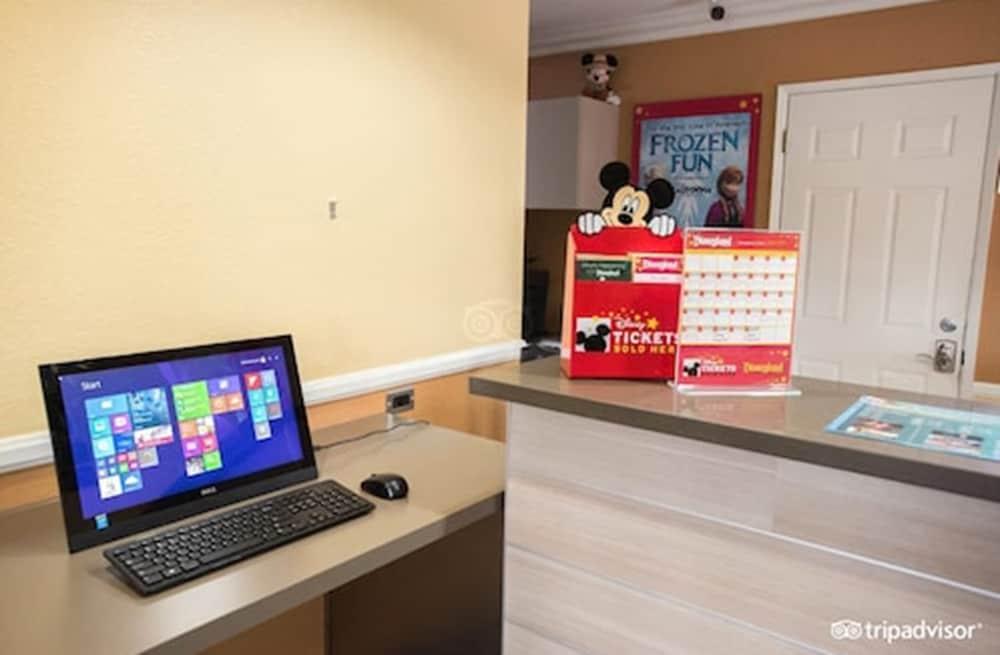 Anaheim Islander Inn And Suites Near Park And Convention Center Bagian luar foto