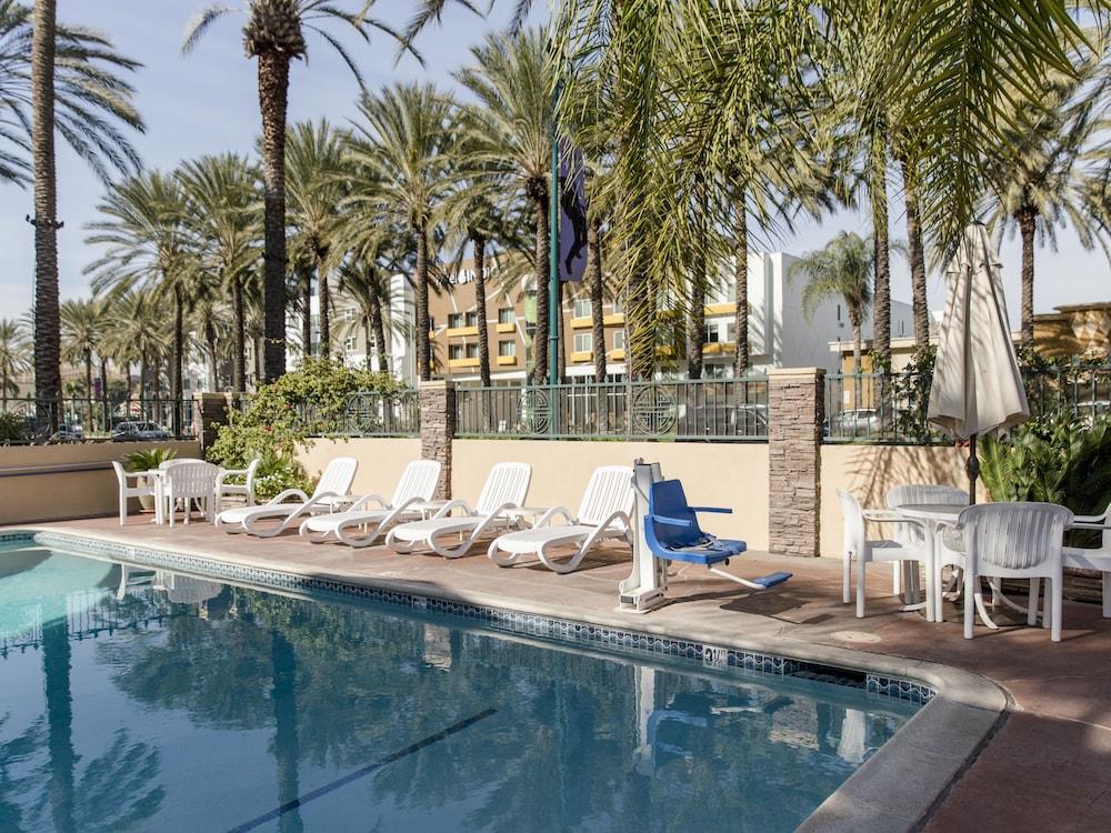 Anaheim Islander Inn And Suites Near Park And Convention Center Bagian luar foto