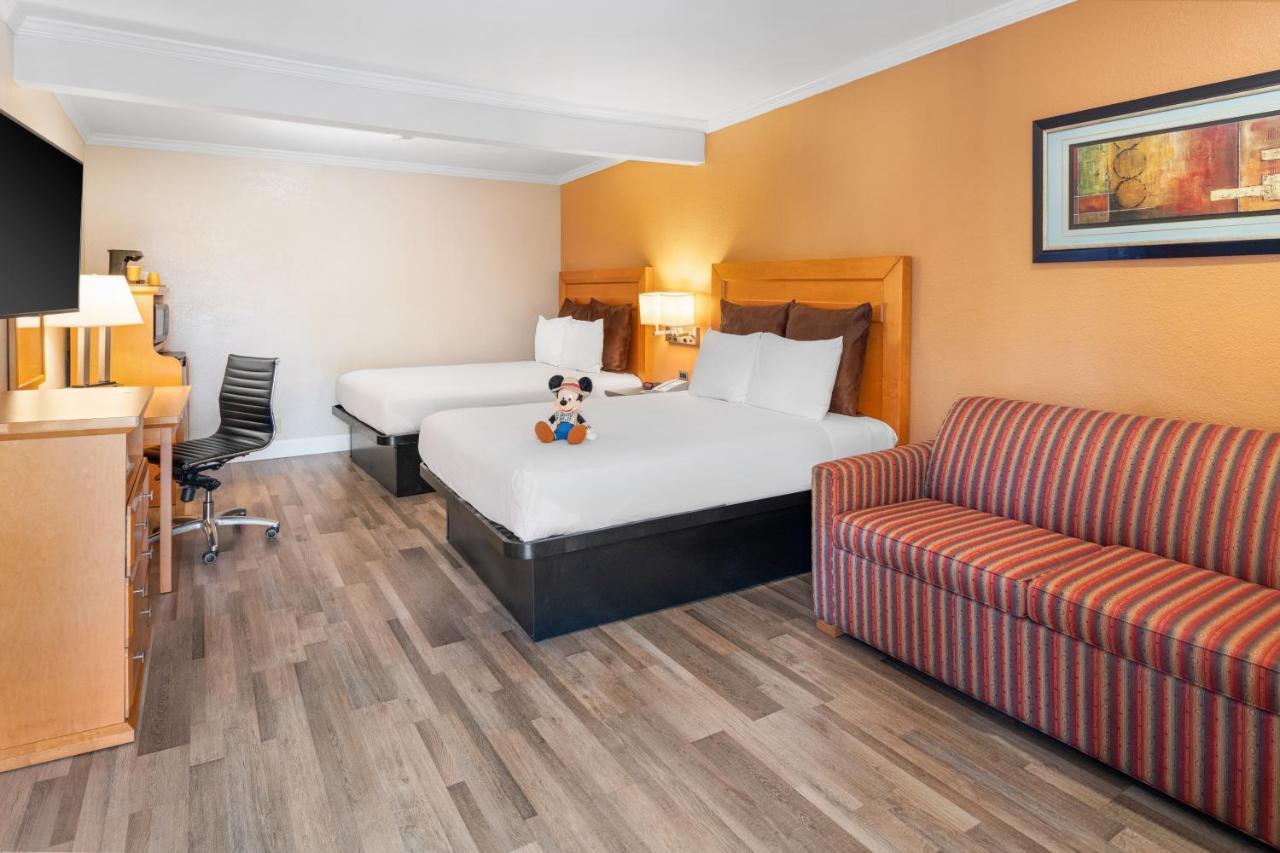 Anaheim Islander Inn And Suites Near Park And Convention Center Bagian luar foto