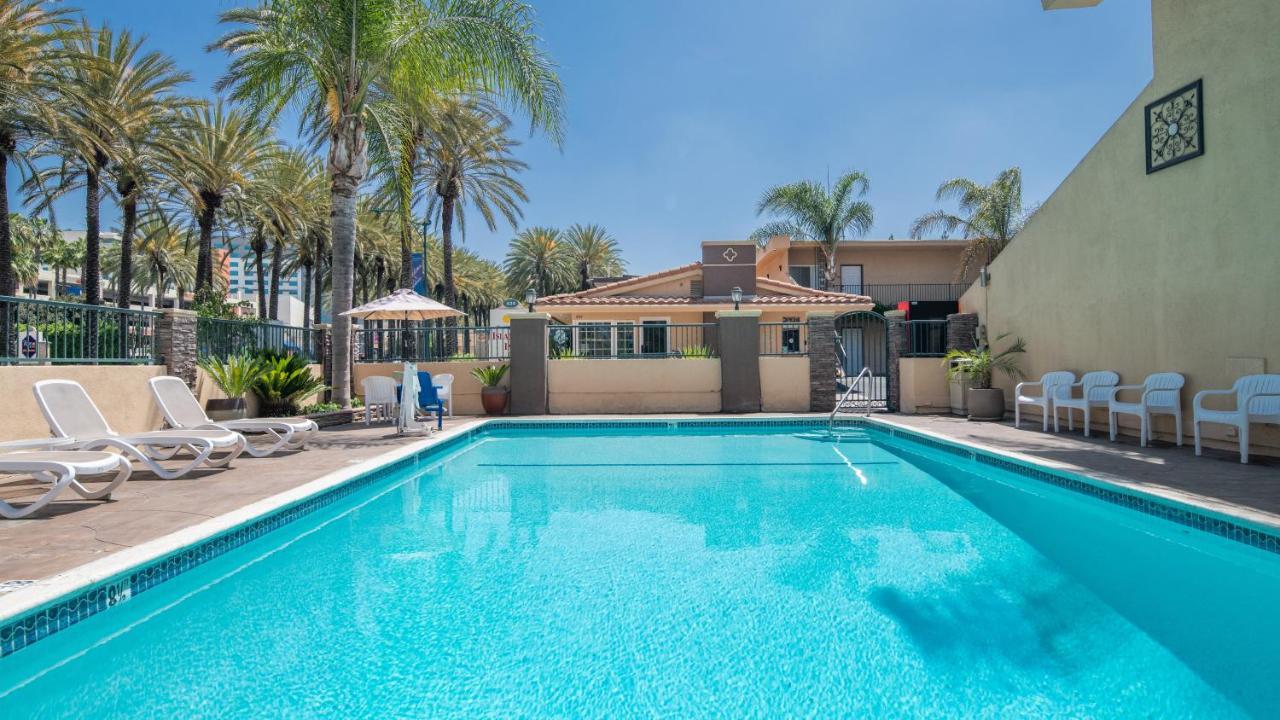 Anaheim Islander Inn And Suites Near Park And Convention Center Bagian luar foto