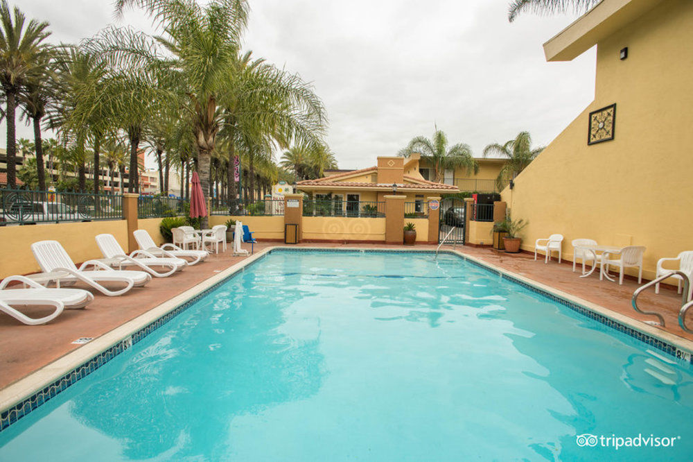 Anaheim Islander Inn And Suites Near Park And Convention Center Bagian luar foto